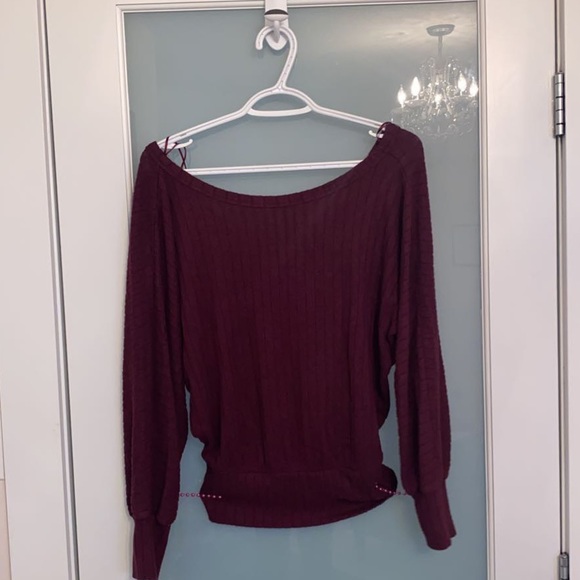 Lush V-neck Longsleeve Maroon/Burgandy - Picture 3 of 3